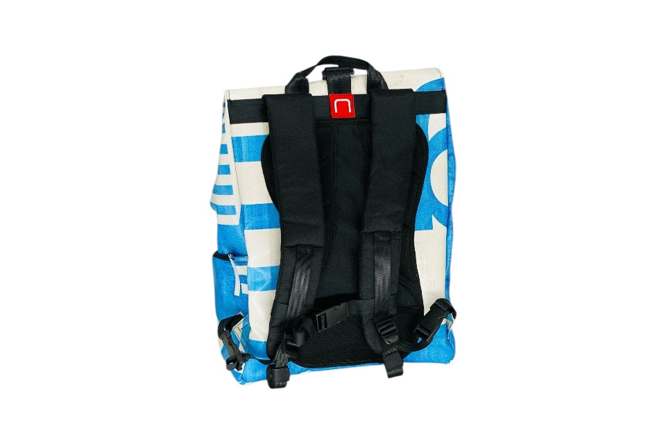 sac à dos nine june swiss made bâche de camion recyclée nomad 25 litres.swiss made, recycling, upcycling, tructarpaunlin, backpack, adventurer