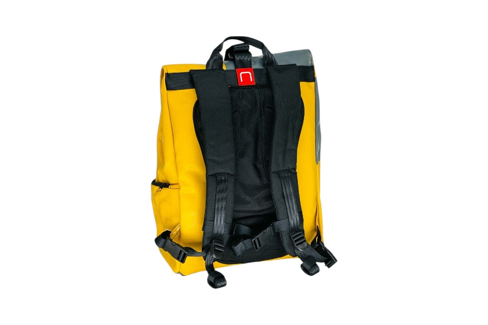 sac à dos nine june swiss made bâche de camion recyclée nomad 25 litres.swiss made, recycling, upcycling, tructarpaunlin, backpack, adventurer