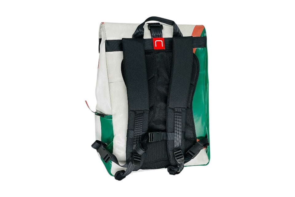 sac à dos nine june swiss made bâche de camion recyclée nomad 25 litres.swiss made, recycling, upcycling, tructarpaunlin, backpack, adventurer