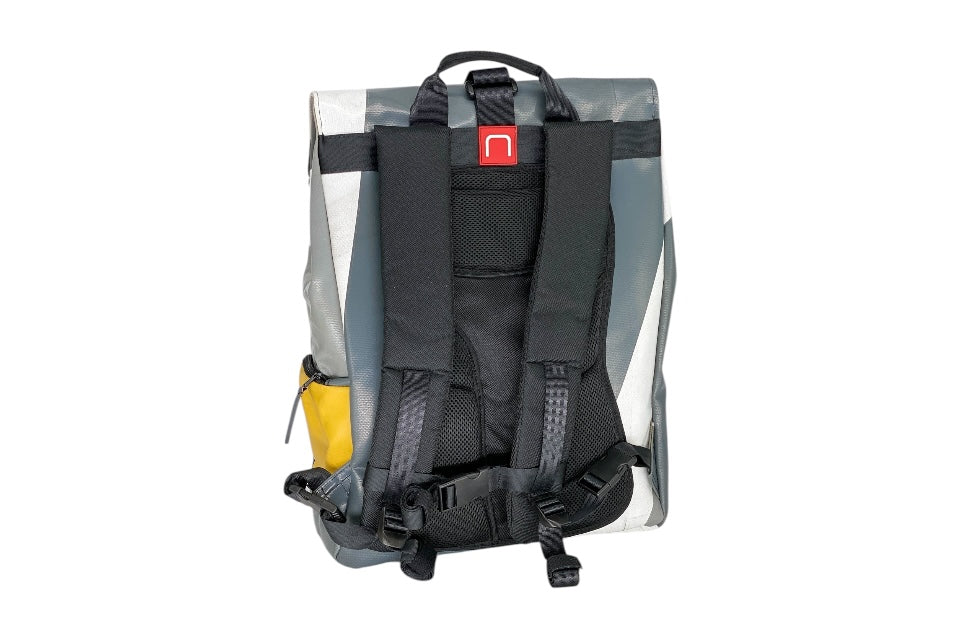 sac à dos nine june swiss made bâche de camion recyclée nomad 25 litres.swiss made, recycling, upcycling, tructarpaunlin, backpack, adventurer