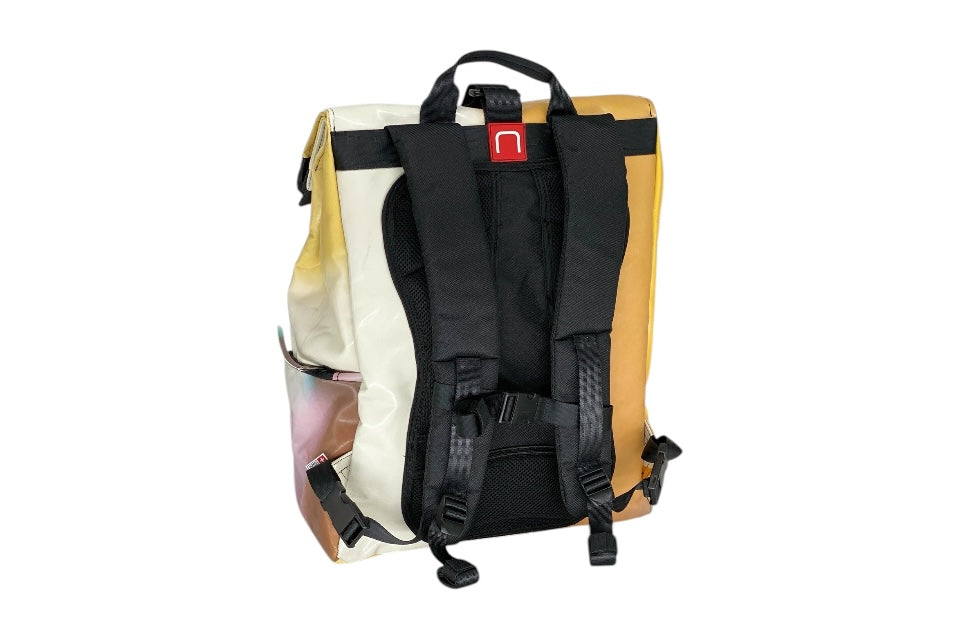 sac à dos nine june swiss made bâche de camion recyclée nomad 25 litres.swiss made, recycling, upcycling, tructarpaunlin, backpack, adventurer