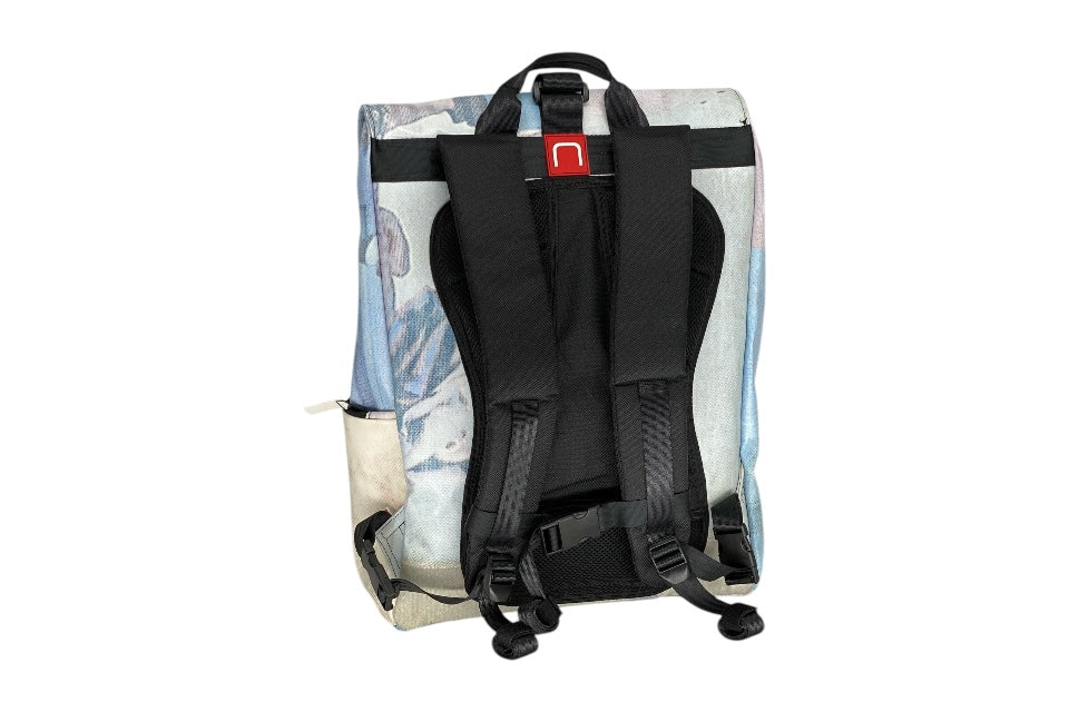 sac à dos nine june swiss made bâche de camion recyclée nomad 25 litres.swiss made, recycling, upcycling, tructarpaunlin, backpack, adventurer