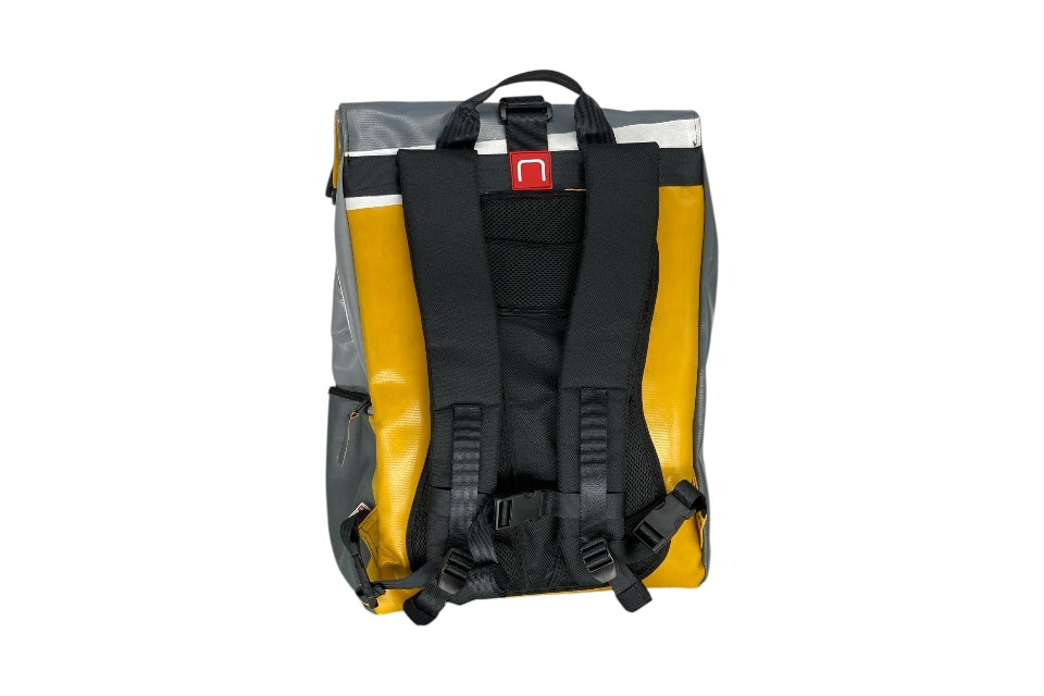 sac à dos nine june swiss made bâche de camion recyclée nomad 25 litres.swiss made, recycling, upcycling, tructarpaunlin, backpack, adventurer