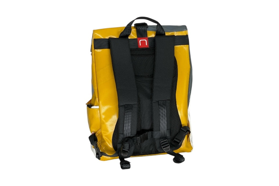 sac à dos nine june swiss made bâche de camion recyclée nomad 25 litres.swiss made, recycling, upcycling, tructarpaunlin, backpack, adventurer